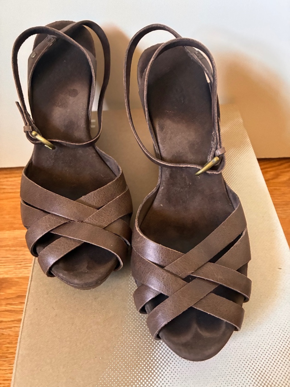 Women’s UGG brown leather wedge size 6